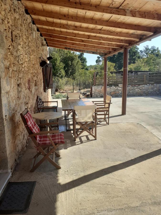Tsitalia Cottage House Leonídion Exterior photo